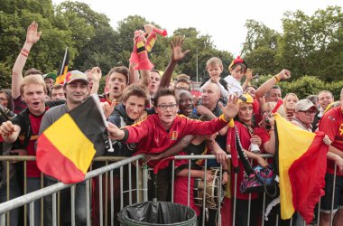 Rote Teufel-Fans feiern ihre Helden in Brüssel