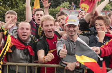 Rote Teufel-Fans feiern ihre Helden in Brüssel