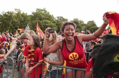 Rote Teufel-Fans feiern ihre Helden in Brüssel