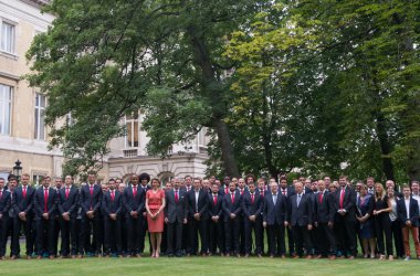 Familienfoto: König Philippe und Königin Mathilde mit den Roten Teufeln