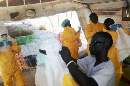 Ärzte ohne Grenzen: Vorbereitungen auf die Behandlung von Ebola-Patienten in Conakry