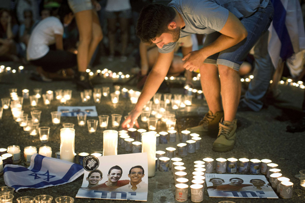Mahnwache in Tel Aviv für die drei getöteten Jugendlichen