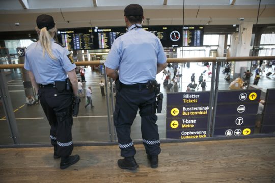 Norwegische Polizisten sind in Alarmbereitschaft