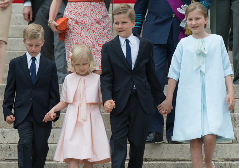 21. Juli: König Philippe und Königin Mathilde besuchen mit ihren Kindern das Te Deum in Brüssel