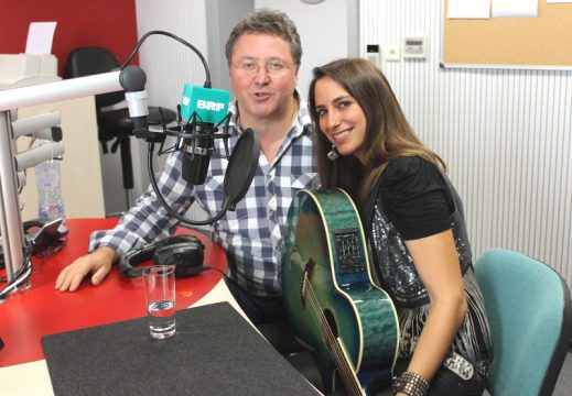 Singer-Songwriterin Roomy Conzen zu Gast in der BRF1-Lifeline bei Charles Dosquet