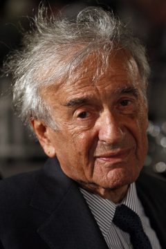 Elie Wiesel hat mit einem Holocaust-Vergleich eine neue Diskussion ausgelöst.