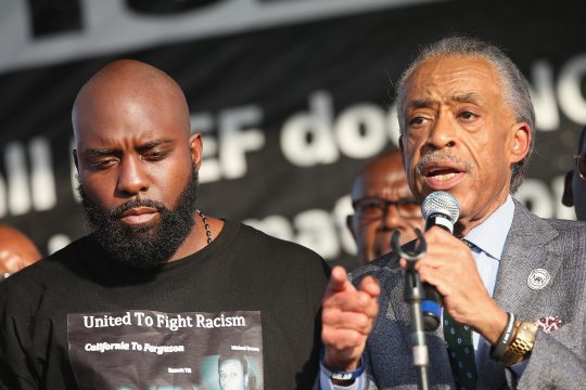 Michael Brown Sr. und der schwarze Bürgerrechtler Al Sharpton beim Peace Fest in St. Louis (24.8.)