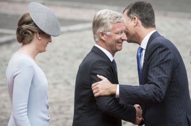Gedenken an den Ersten Weltkrieg: Empfang der Gäste in Lüttich - König Philippe und Königin Mathilde mit König Felipe von Spanien