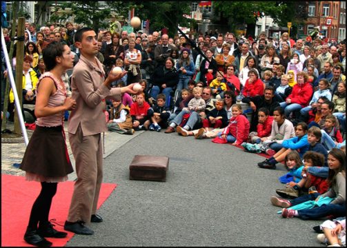 Straßentheater bei HAASte Töne