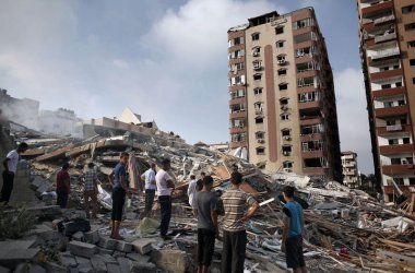 Hochhaus im Gaza-Streifen nach israelischem Angriff zerstört