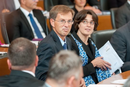 Sloweniens neuer Regierungschef Miro Cerar bei der konstituierenden Parlamentssitzung am 1. August