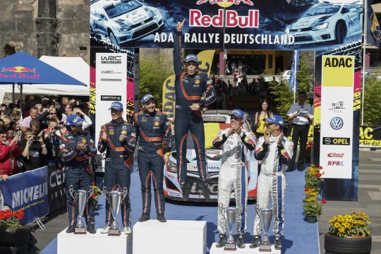 Erster WM-Sieg: Thierry Neuville und Nicolas Gilsoul gewinnen die Rallye Deutschland - Bild: Hyundai Motorsport