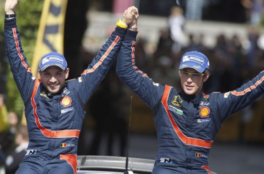 Erster WM-Sieg: Thierry Neuville und Nicolas Gilsoul gewinnen die Rallye Deutschland - Bild: Hyundai Motorsport