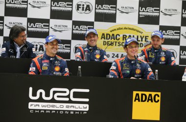 Erster WM-Sieg: Thierry Neuville und Nicolas Gilsoul gewinnen die Rallye Deutschland - Bild: Hyundai Motorsport