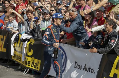 Erster WM-Sieg: Thierry Neuville und Nicolas Gilsoul gewinnen die Rallye Deutschland - Bild: Hyundai Motorsport