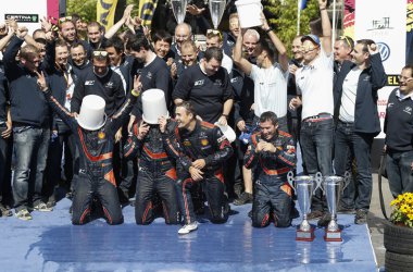 Erster WM-Sieg: Thierry Neuville und Nicolas Gilsoul gewinnen die Rallye Deutschland - Bild: Hyundai Motorsport