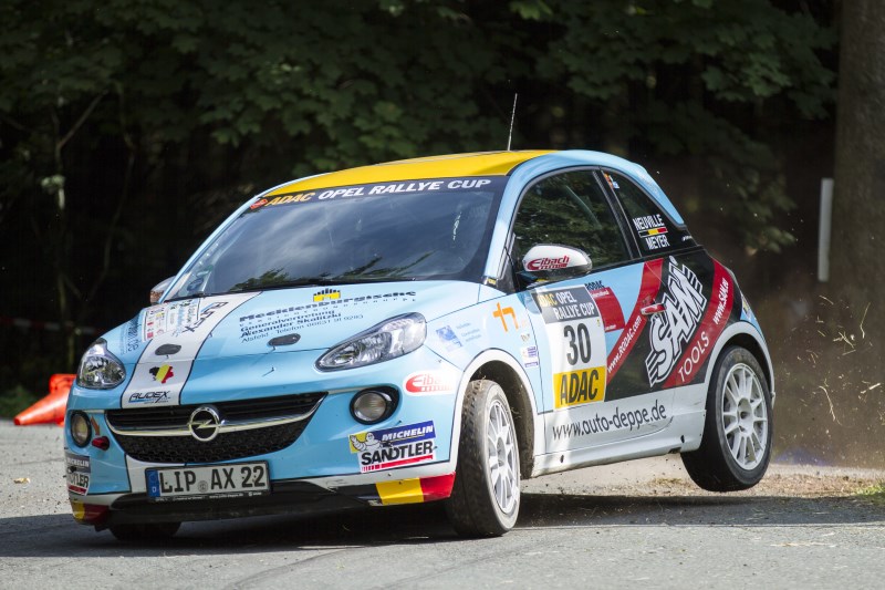 Yannick Neuville fährt bei der Rallye Wartburg auf Rang drei