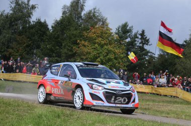 Erster WM-Sieg: Thierry Neuville und Nicolas Gilsoul gewinnen die Rallye Deutschland - Bild: Willy Weyens/BELGA