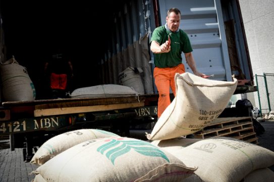 Wirtschaft in der Eurozone stagniert (Bild: Im Hafen von Antwerpen)