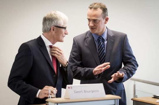 MP-Kollegen Geert Bourgeois und Oliver Paasch wollen engere Zusammenarbeit zwischen Flandern und der DG