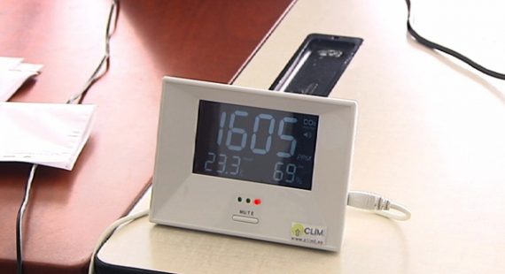 Schulklassen: Messgerät Climi warnt vor schlechter Luft