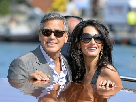 George Clooney und Amal Alamuddin in einem Wassertaxi in Venedig