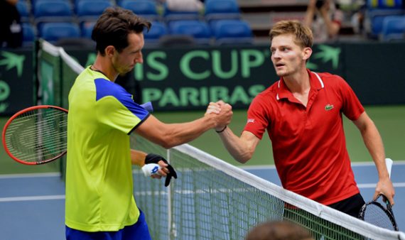 Daviscup: David Goffin (r.) besiegte Sergiy Stakhovsky