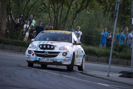 Yannick Neuville fährt bei der Litermont Rallye Saar auf Rang zwei