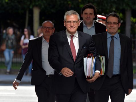 Kris Peeters verzichtet - Wer wird neuer Premier? Nur eine von vielen ungeklärten Fragen