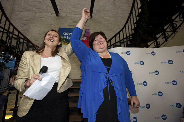 Gwendolyn Rutten und Maggie De Block: Wir eine der beiden OpenVLD-Politikerinnen Belgiens Premier? (Bild: Wahlabend, 25.5.2014)