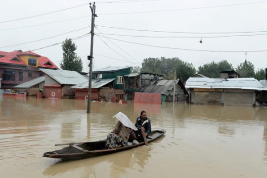 Indische Millionenstadt Srinagar unter Wasser (Bild vom 5. September)