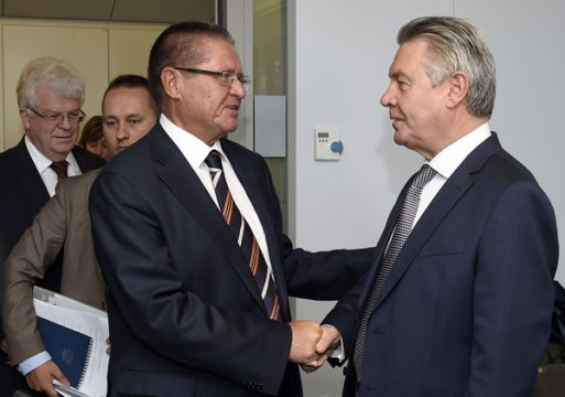 Der russische Wirtschaftsminister Alexej Uljukajew und EU-Handelskommissar Karel De Gucht