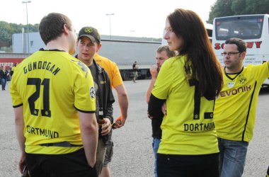 Abfahrt der BVB-Fans zum Spiel gegen Anderlecht