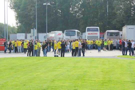 Abfahrt der BVB-Fans zum Spiel gegen Anderlecht