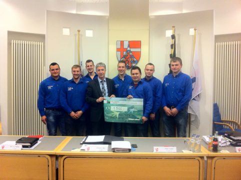 Der JGV Büllingen spendete 1.500 Euro für den neuen Spielplatz