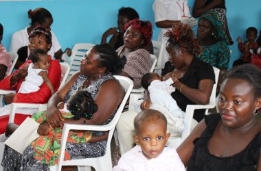 Ravel du Bout du Monde in Kamerun - Medizinisches Zentrum mit Impfstation in Limbé