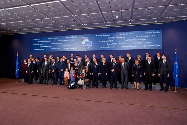 Die Teilnehmer des Klimagipfels mit den Enkeln von Gipfelchef Herman Van Rompuy