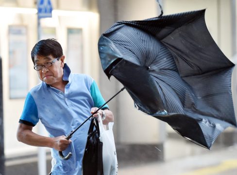 Japan kämpft gegen Sturm Phanfone