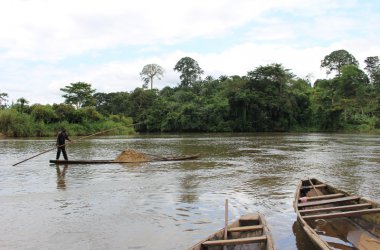Ravel du Bout du Monde in Kamerun - am Ufer des Mungo