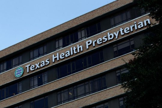 Das Texas Health Presbyterian Hospital bestätigt den ersten Ebola-Fall in den USA