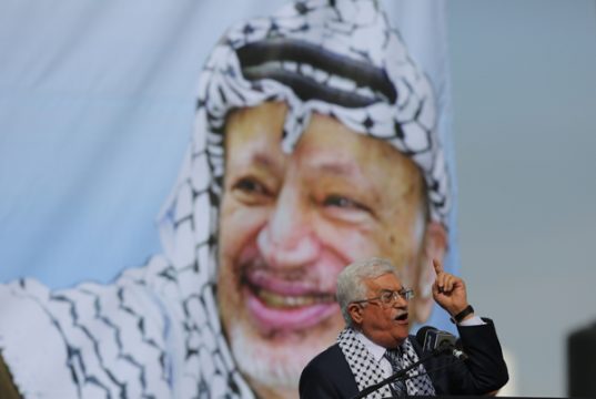 Mahmud Abbas hält eine Rede zum zehnten Todestag von Palästinenserführer Jassir Arafat in Ramallah