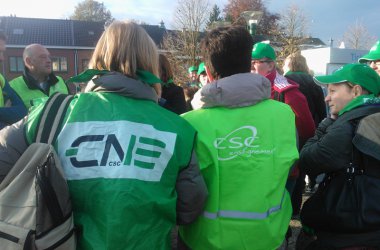 Aktionstag: Ostbelgische Teilnehmer am Eupener Bahnhof