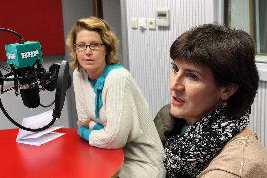 Polizeiinspektorin Sabine Bierfeld und Schuldirektorin Anneliese Huppertz im BRF-Studio