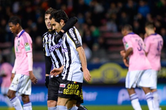 Charleroi schlägt Lieblingsgast Anderlecht