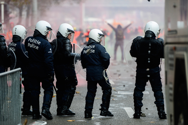 Schwere Ausschreitungen am Rande der Großdemonstration in Brüssel