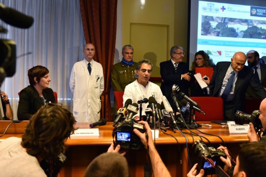 Dr. Emanuele Nicastri behandelt den italienischen Arzt, der an Ebola erkrankt ist