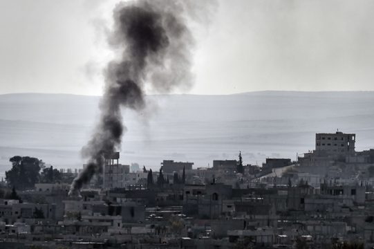 Schwarzer Rauch über Kobane (12.11.)