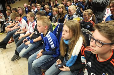 Lewis Holtby besucht HSV-Fans in Ostbelgien