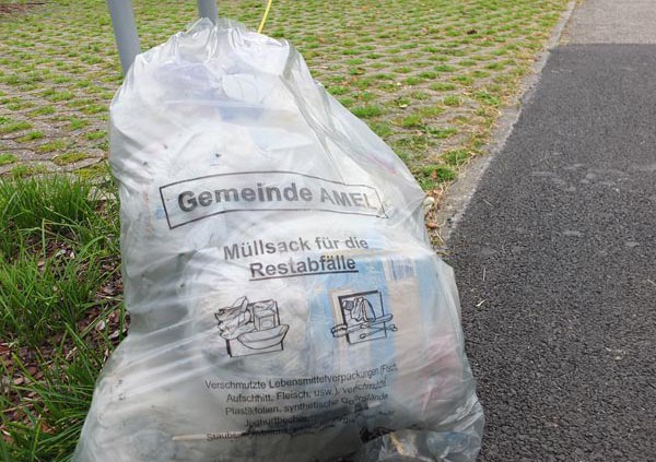 Müllsäcke in Amel