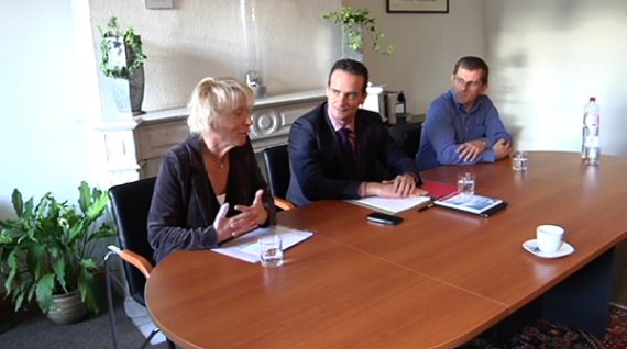 Zentrum für Regionalgeschichte in Eupen gegründet - Els Herrebout, Oliver Paasch und Carlo Lejeune